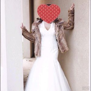 Size 8 Beautiful Wedding Dress/Veil/Underskirt